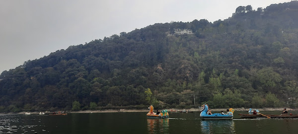 Naini-Lake-Nainital-Uttarakhand-yachting-kayaking-boating-paddling