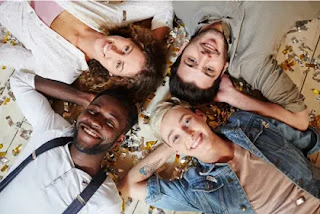 Are young people more open to polyamory? Or do we just like to cheat?_ichhori.com