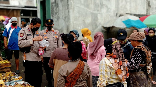 Cegah Penyebaran Covid-19, Polres Semarang Kampanyekan Prokes dan Percepatan Vaksinasi