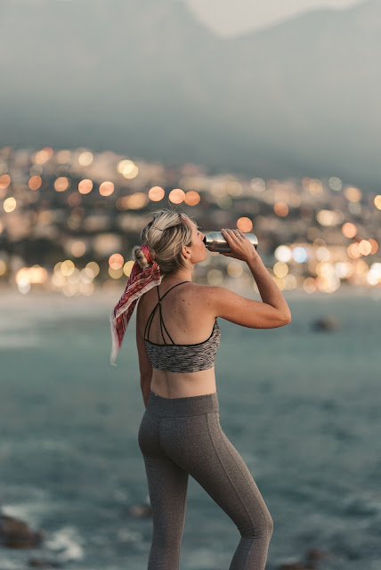 Squats while doing clothing