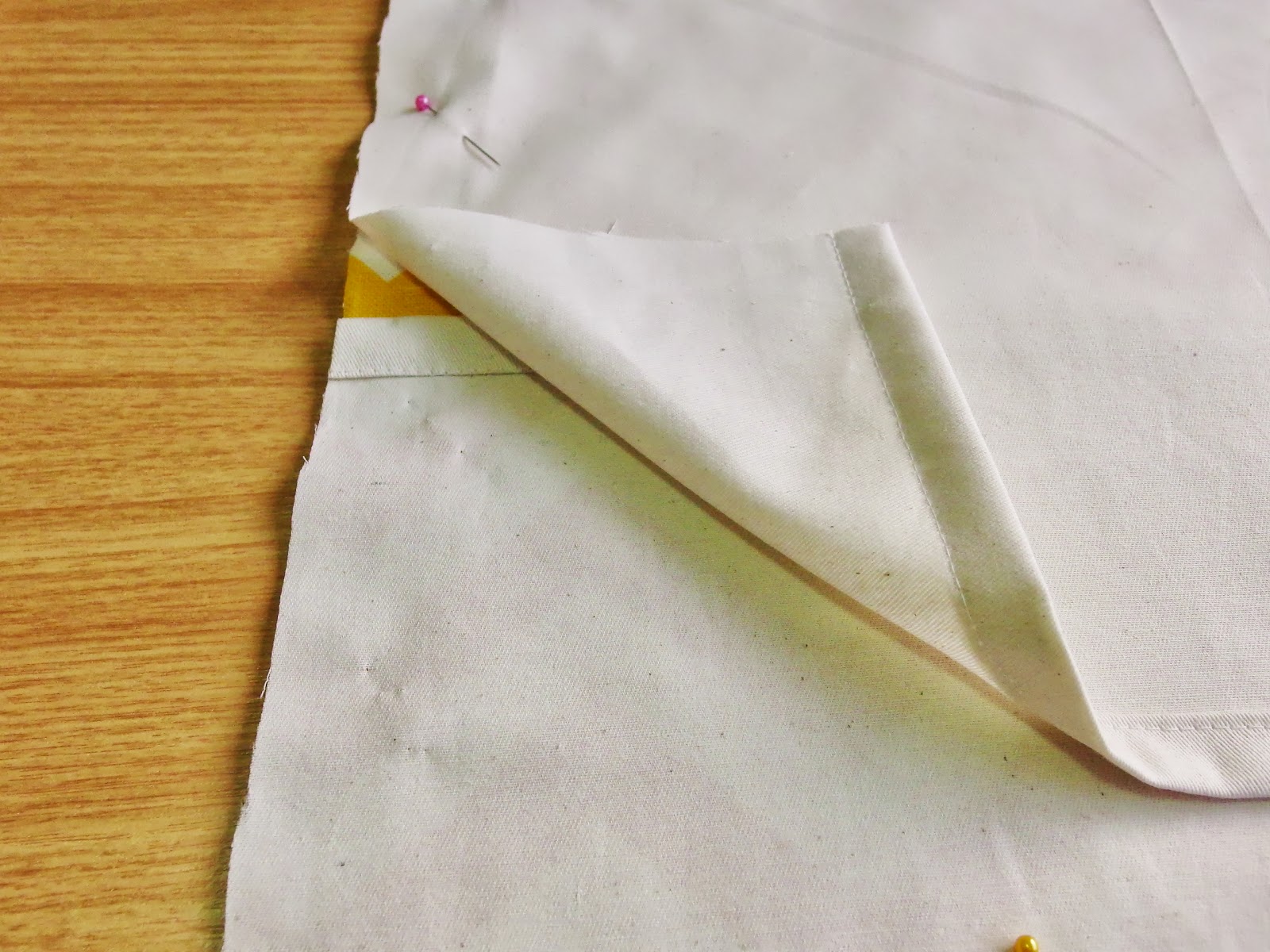 No-Zipper Cushion Cover Easy Tutorial