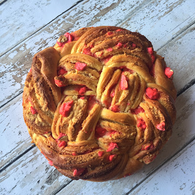 Babka à la praline rose - Dites Vanille