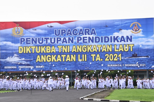Dankodiklatal Pimpin Penutupan Pendidikan Siswa Diktukba TNI AL Angkatan LII TA 2021