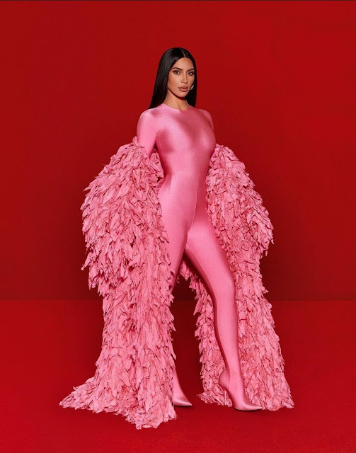 kim-kardashian-snl-debut