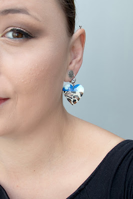 boucles d'oreilles léopard et fleurs bleues stenna bijoux polymere