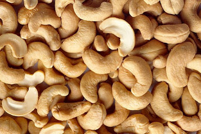 cashews are winter dried fruit.