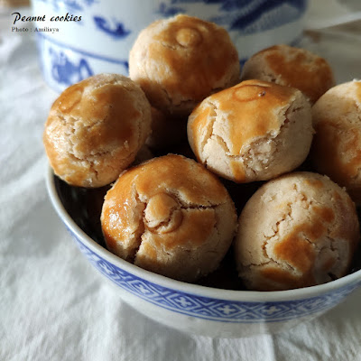 Traditional peanut cookies 传统花生饼