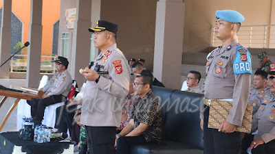 Ada "Palang Bambu" Dalam Launching Pokdar Kamtibmas Polres Sukabumi