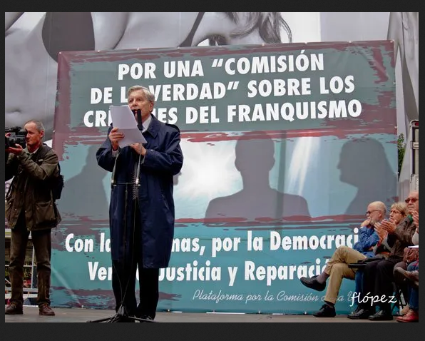 La Plataforma por la Comisión de la Verdad sobre los Crímenes del Franquismo pide restituir a Baltasar Garzón como juez tras el dictamen de la ONU 