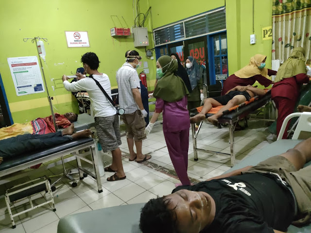 Tim Gabungan Polda Jambi Turut Evakuasi Korban Keracunan Gas di Tongkang PT.KT Tanjabtim