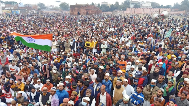 Ribuan Muslim berunjuk rasa di Uttar Pradesh Akhirnya Muncul juga....!! Sosok Ulama India ini tak gentar hadapi Teroris Hindu India