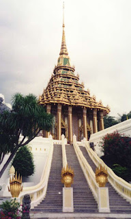 Wat Phra Buddha Baat, Tayland