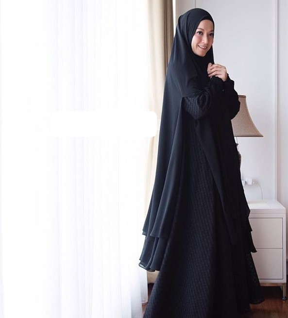 Model Baju Gamis Syar’i Lyra Virna, Gamis Syar’i