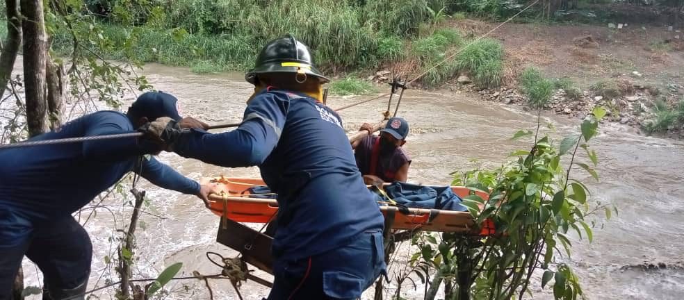 Venezuela. Localizan cuerpo de niño en las aguas del río Guaire, en la región de Santa Lucia, en los Valles del Tuy, del estado Miranda.