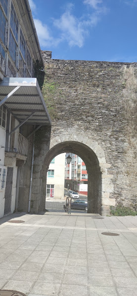 La Puerta Falsa en la muralla de Lugo