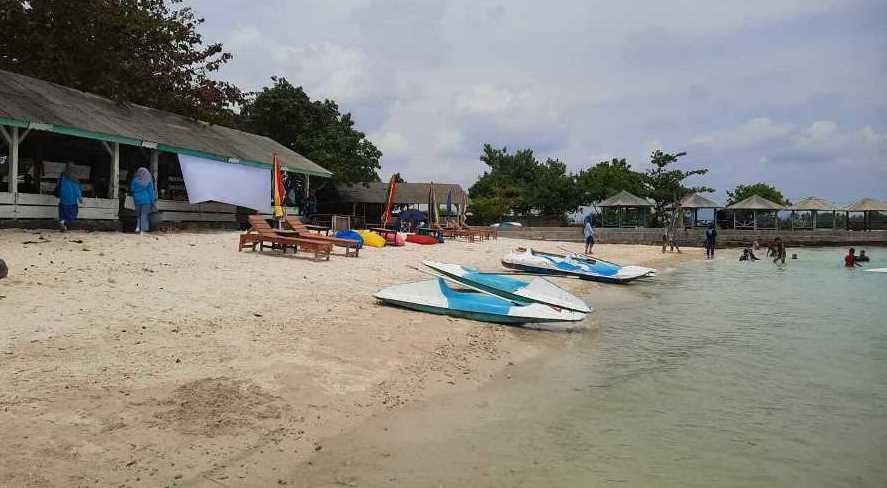 Foto pantai mutun pesawaran