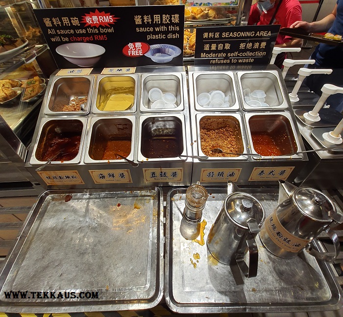 Various Condiments and Sauces For Your Dim Sum