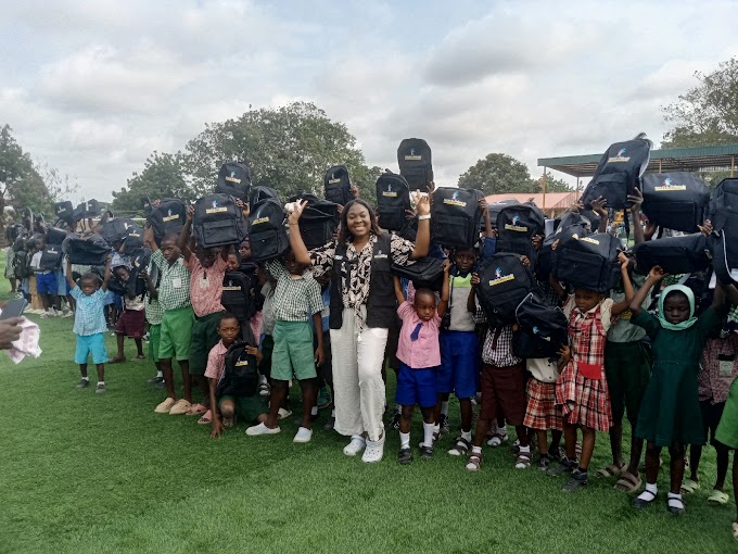 Foundation supports 500 students with school bags in Ogun