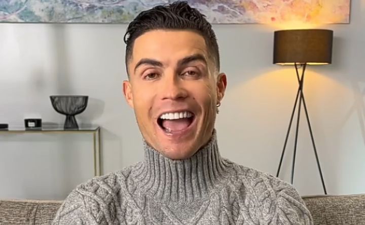 Cristiano Ronaldo responds to reaching 400m Instagram followers with historic celebration