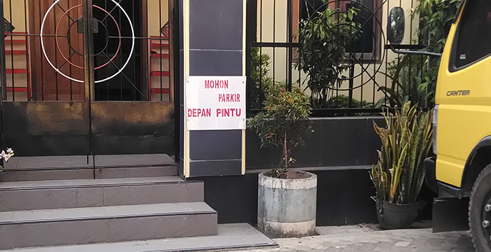 Bedanya Berhenti dan Parkir