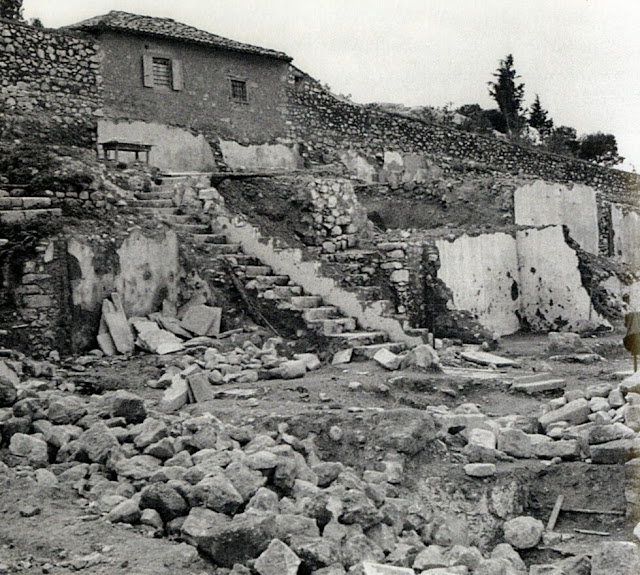 Σπίτι του αρχαιοφύλακα της Ακρόπολης μετά την κατεδάφιση των σπιτιών του Τομέα ΕΕ, άποψη προς νοτιοδυτικά, Φεβρουάριος 1939.