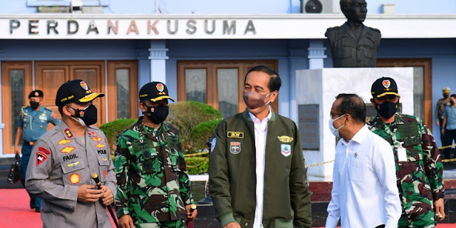 Akan Didemo Mahasiswa, Presiden Jokowi Malah Terbang ke Kalimantan