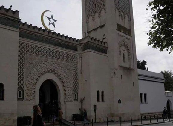 پیرس: فرانس کے شہر کین میں یہود مخالف بیان کا الزام لگا کر مسجد کو بند کر دیا گیا۔