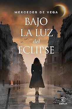 Bajo la luz del eclipse, Mercedes de Vega