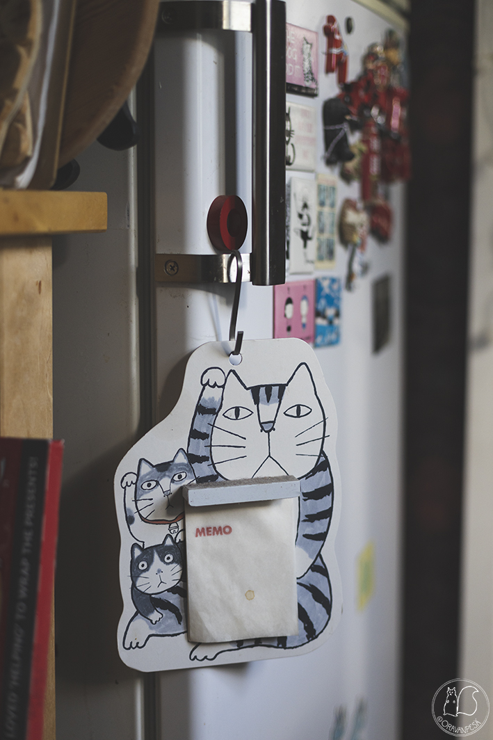 Oravanpesä jääkaappi magneetti kissa memo