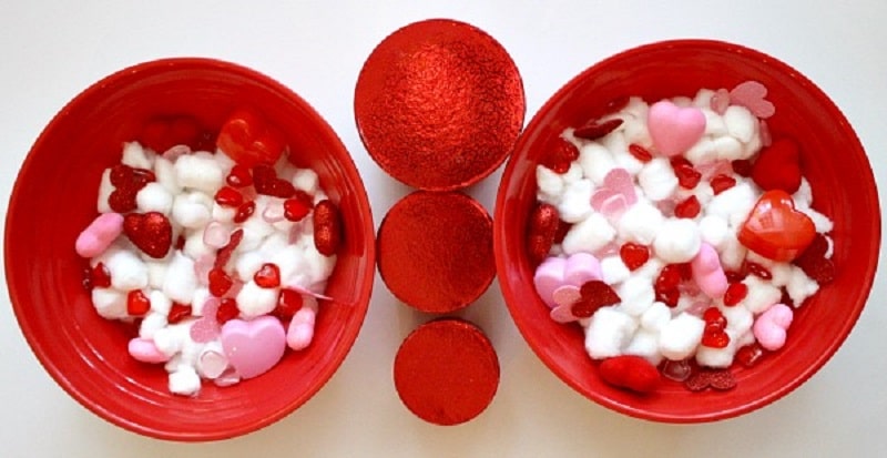 valentines sensory bin with cotton buds