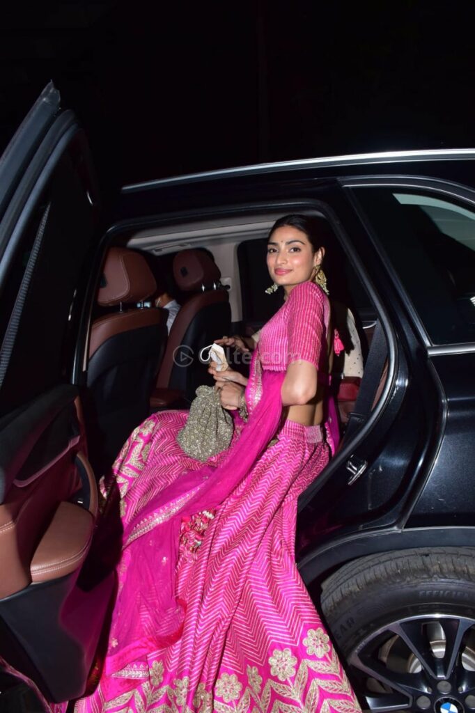 Pic Talk of the day: Vaani Kapoor And Athiya Shetty Flaunt Their Royal Lehengas