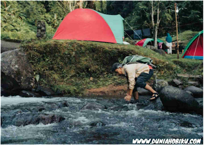 camping disekitar air kapas biru lumajang