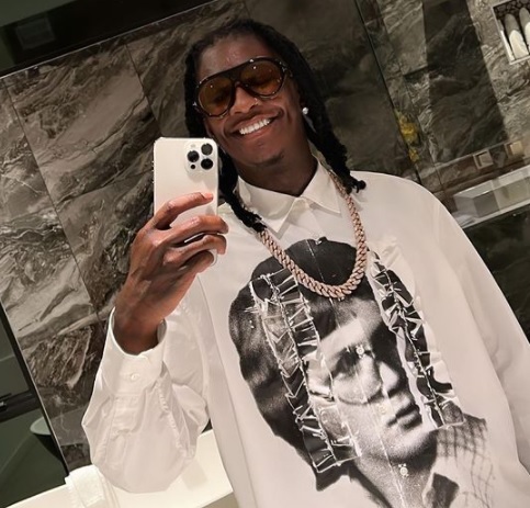 SPOTTED: Young Thug Poses in Louis Vuitton – PAUSE Online