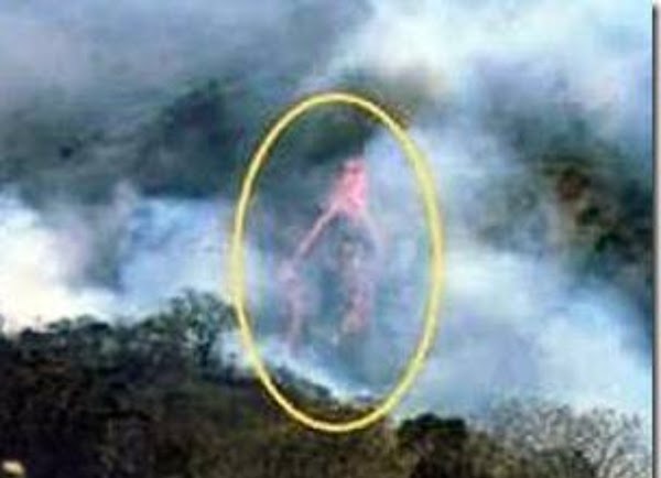 La imagen de la Virgen María aparece en el cielo durante un horrible desastre natural