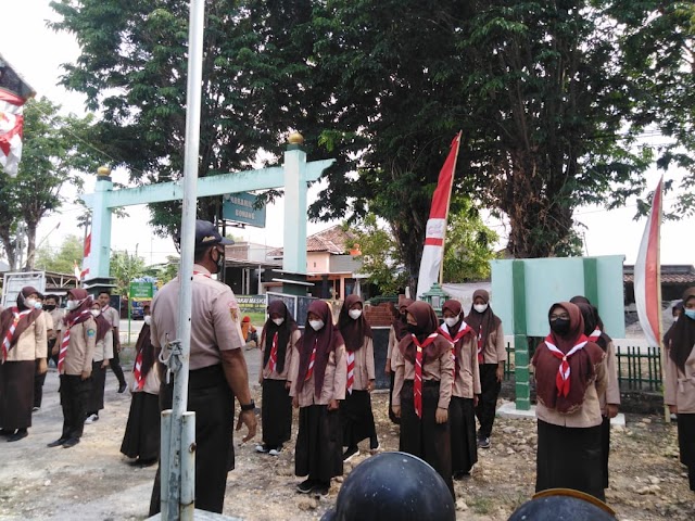 Bati Tuud Koramil 02/Bonang Latihkan Pioneering Pramuka Saka Wira Kartika