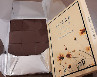 Chrysanthemum tea chocolate