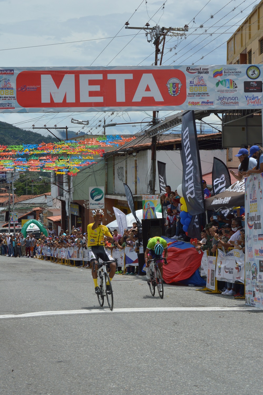 Anderson Paredes es el campeón de la 41° edición de la Vuelta Tovar