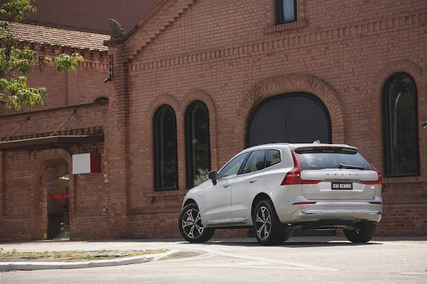 Novo Volvo XC60 2022 chega ao Brasil - preços partem de R$ 400 mil