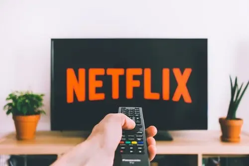 حسابات نتفليكس مجانًا لمدة سنة free Netflix