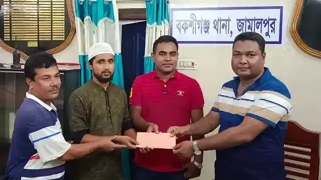 ভুলে পাঠানো বিকাশের টাকা উদ্ধার করে দিলো বকশীগঞ্জ থানা পুলিশ