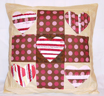 Pockets of love pillow cover newsletter subscriber free pattern