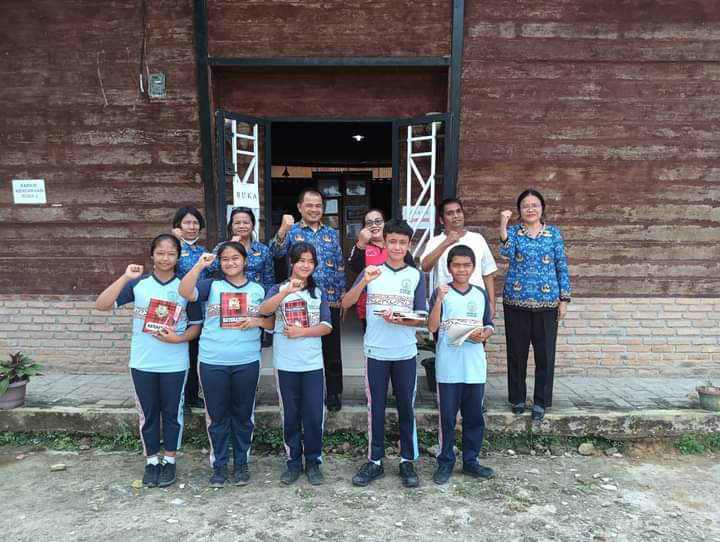 SMP Negeri 1 Raya Berkunjung ke Perpustakaan Umum Daerah Kabupaten Simalungun untuk Mendukung Literasi di Era Digital
