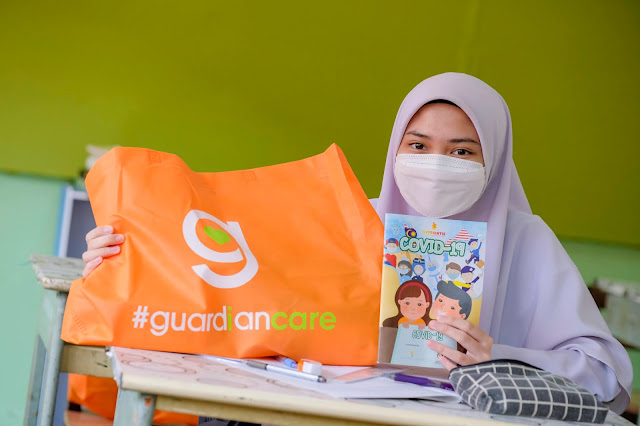 Guardian Donates 10,000 #GuardianCare Packs Worth RM400,000 To Lower Income School Children To Mark Its 54th Anniversary