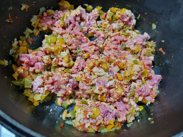 EMPANADILLAS DE CARNE, SETAS Y QUESO CON PASTA DE TRUFA LA COCINERA NOVATA MASA QUEBRADA TUPPERWARE CARNE PICADA RECETA HORNO