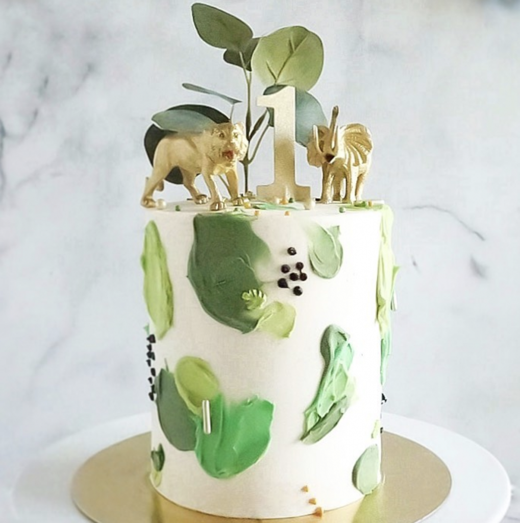 simple jungle birthday cake