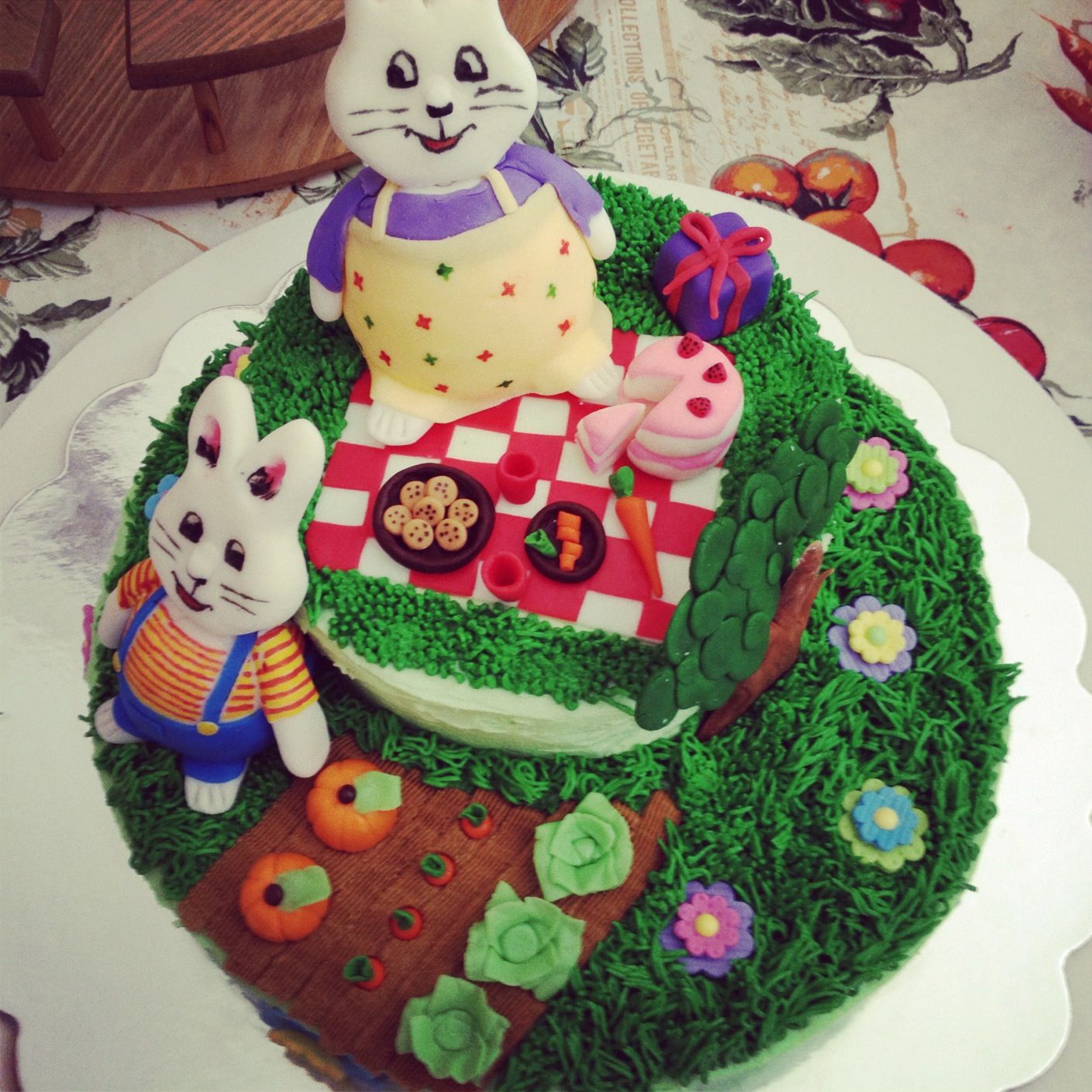 max and ruby cake