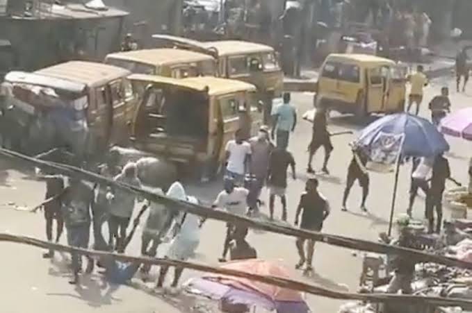 Lagos island (Idumota - Kosoko) deadly fight surface online (video)