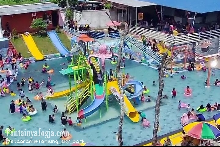 Wisata Kolam Renang Dan Taman Tanjung Sky Park Wonogiri.