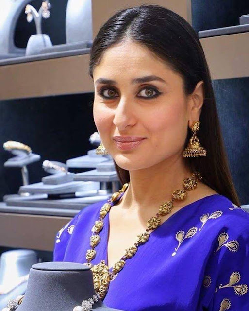 Glamorous Kareena Kapoor Latest Stills At Event 311