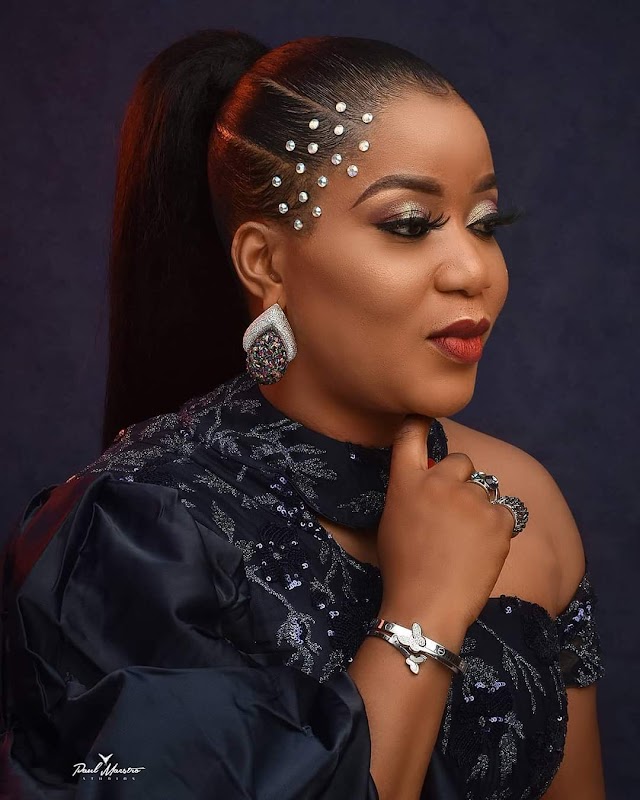 See The Glamorous Look Of Seunfunmi, CEO @Fashionedge_seunfunmi